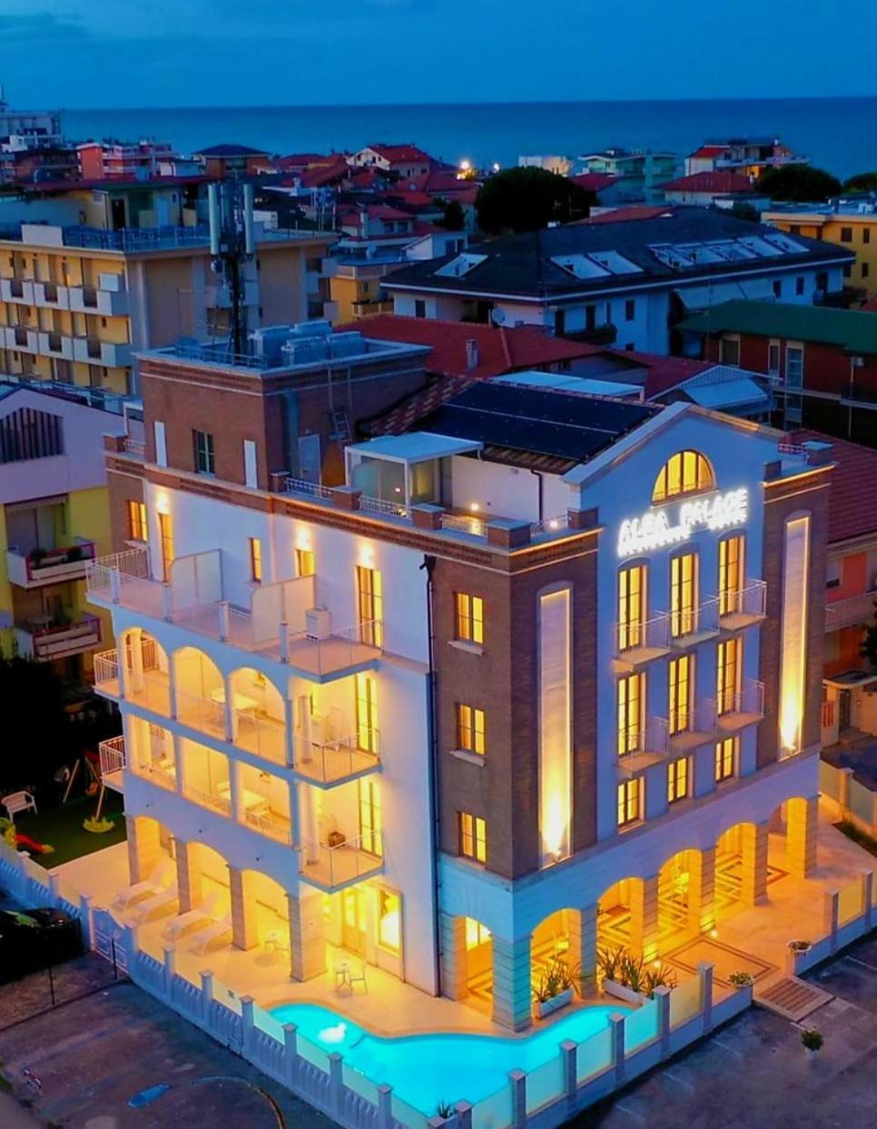 Residence Hotel Alba Palace Alba Adriatica Buitenkant foto
