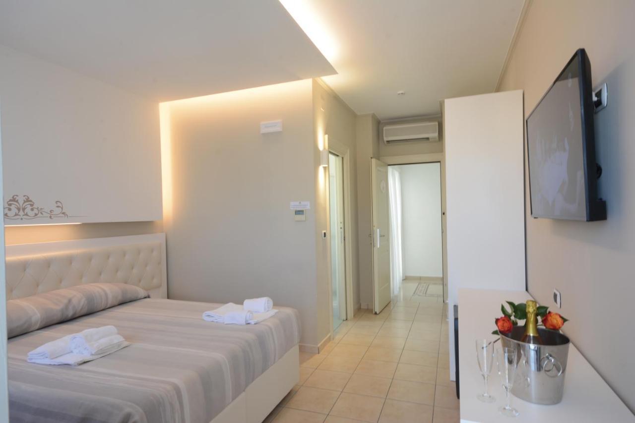 Residence Hotel Alba Palace Alba Adriatica Buitenkant foto